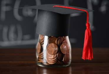 Educação financeira e cidadania caminham juntas: Kelsem Ricardo Rios Lima mostra como o acesso à informação fortalece decisões conscientes.