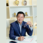 Milton Seigi Hayashi explica o que é a blefaroplastia, suas indicações e como ocorre a recuperação.