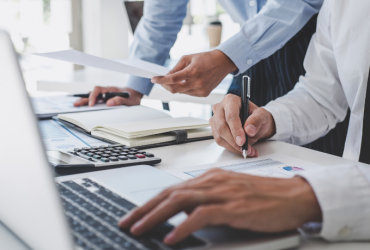 Entenda quando o aposentado pode solicitar a revisão de benefícios, como funciona o processo e qual o papel do Sindnapi - Sindicato Nacional dos Aposentados, Pensionistas e Idosos nesse apoio.