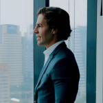 Empreendedorismo e negócios: com Ian dos Anjos Cunha, uma análise clara sobre crescimento sustentável versus crescimento acelerado e os impactos de cada estratégia no longo prazo.