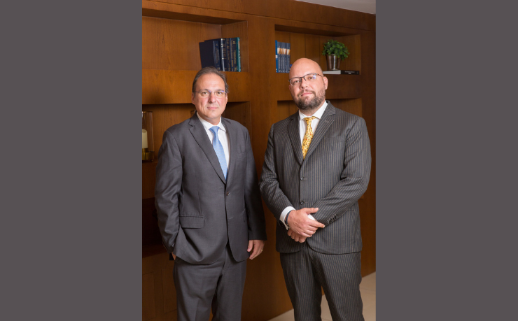 Rodrigo Gonçalves Pimentel explica como preparar uma empresa para entrar no processo de recuperação judicial com segurança, destacando planejamento financeiro, organização documental e estratégia jurídica.